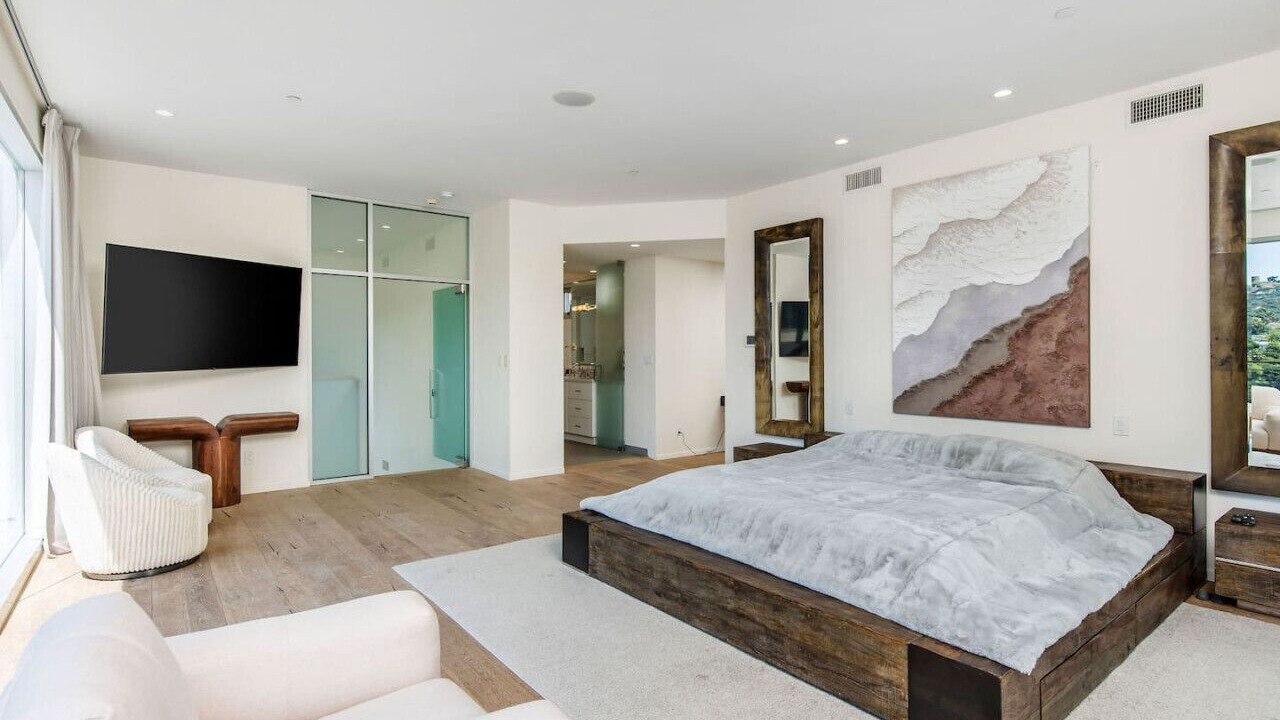 Photo of Bedroom in Beverly Hills