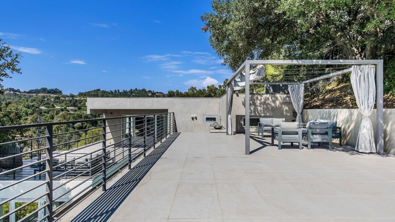 Photo of Patio Balcony in Beverly Hills