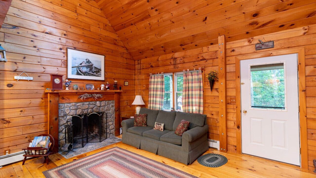 Photo of Livingroom in Mashpee