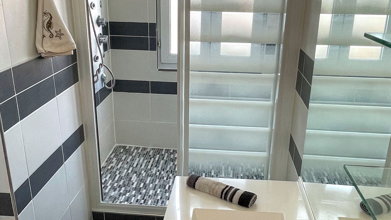 Photo of Bathroom in Chaville