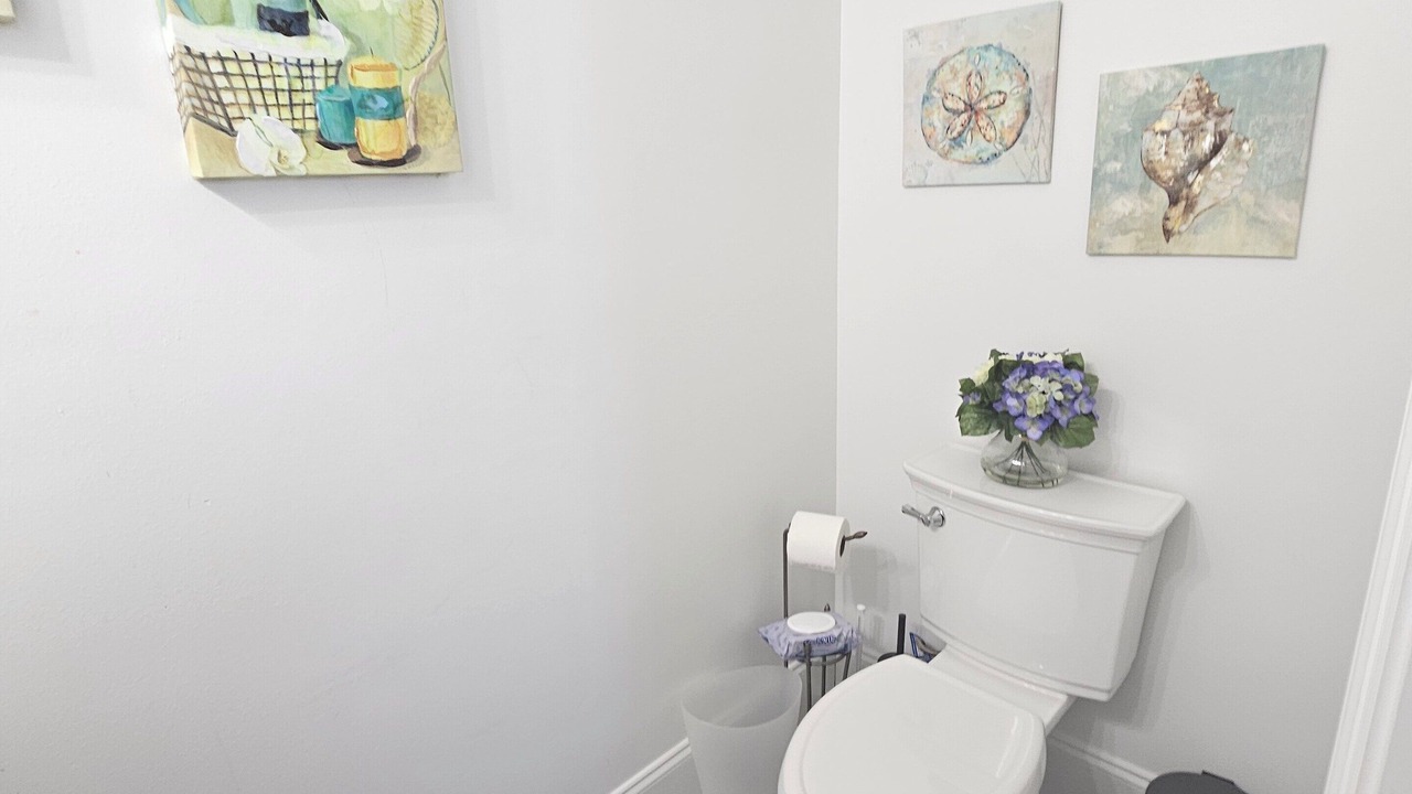 Photo of Bathroom in Seventh Ward