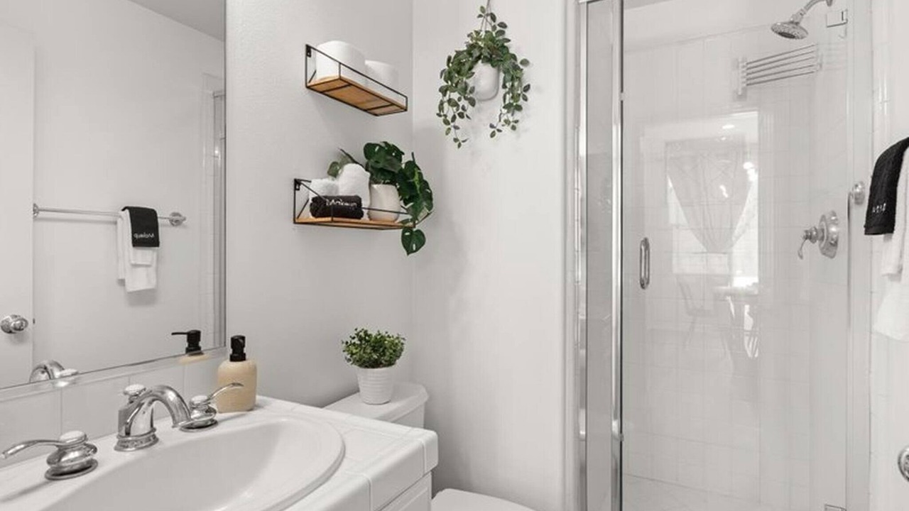 Photo of Bathroom in Woodbury