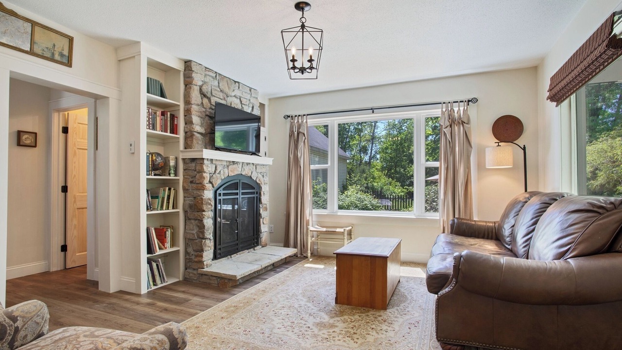 Photo of Livingroom in Taylors Falls