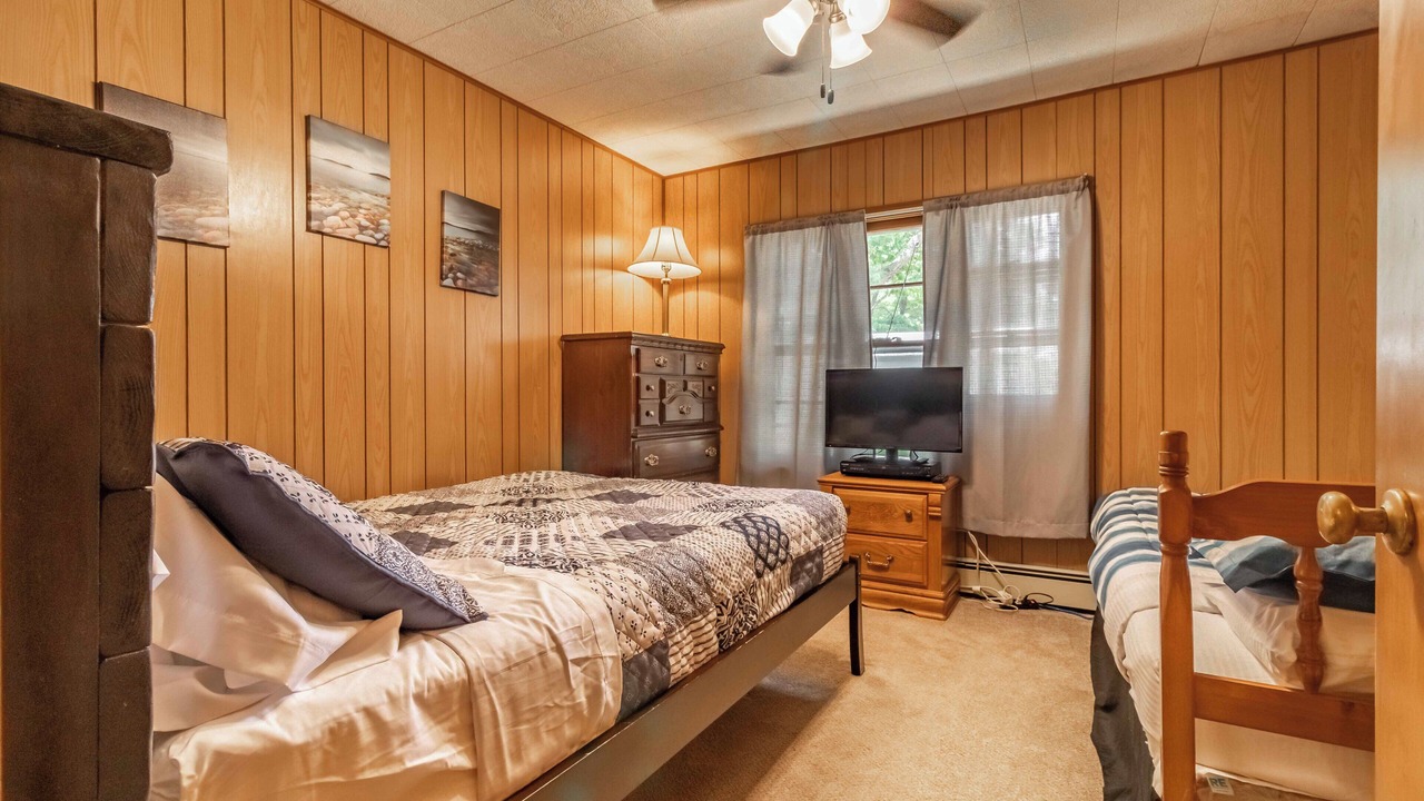 Photo of Bedroom in Friendship