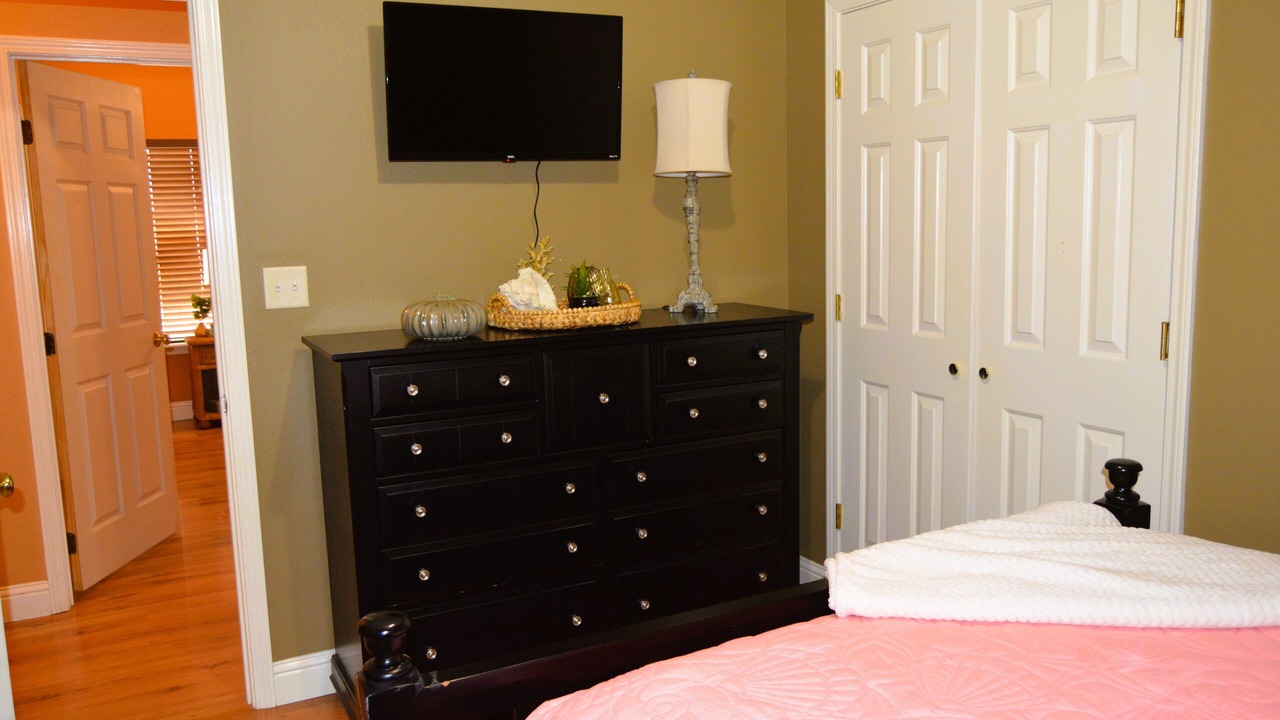 Photo of Bedroom in Shoreline Park