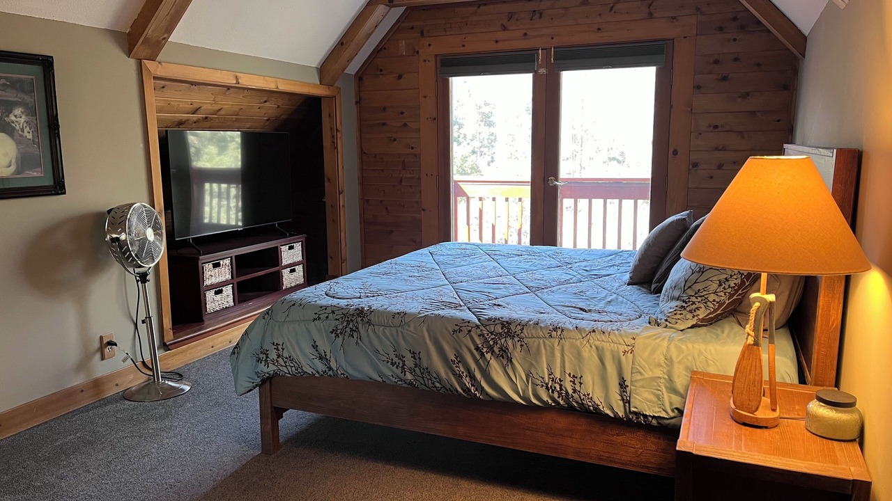Photo of Bedroom in Pine Mountain Club
