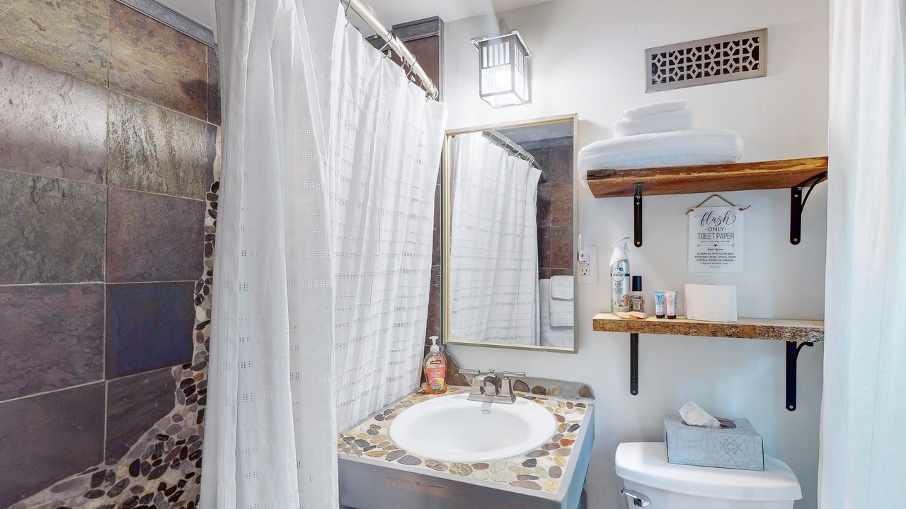 Photo of Bathroom in Crellin