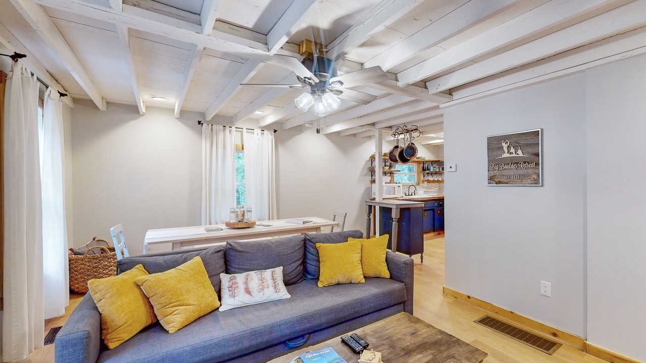 Photo of Livingroom in Crellin
