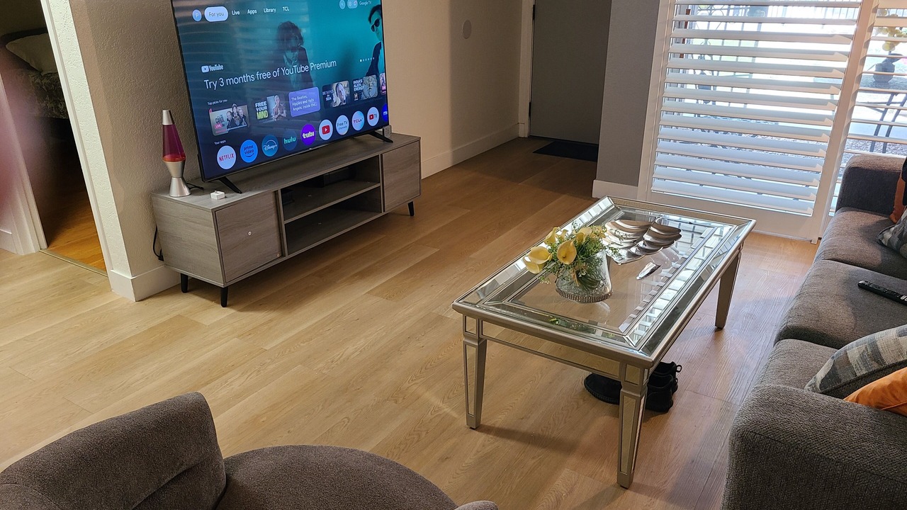 Photo of Livingroom in Racquet Club West