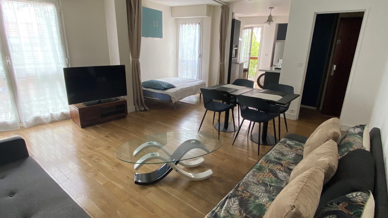 Photo of Livingroom in Vanves