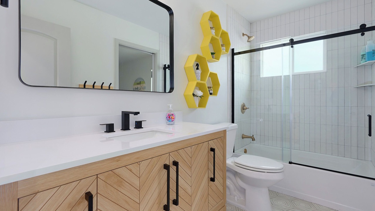 Photo of Bathroom in Silver Strand