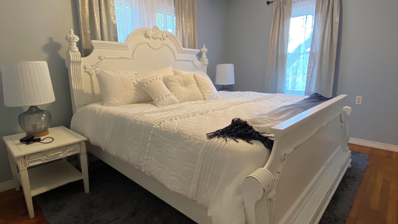 Photo of Bedroom in Pascagoula