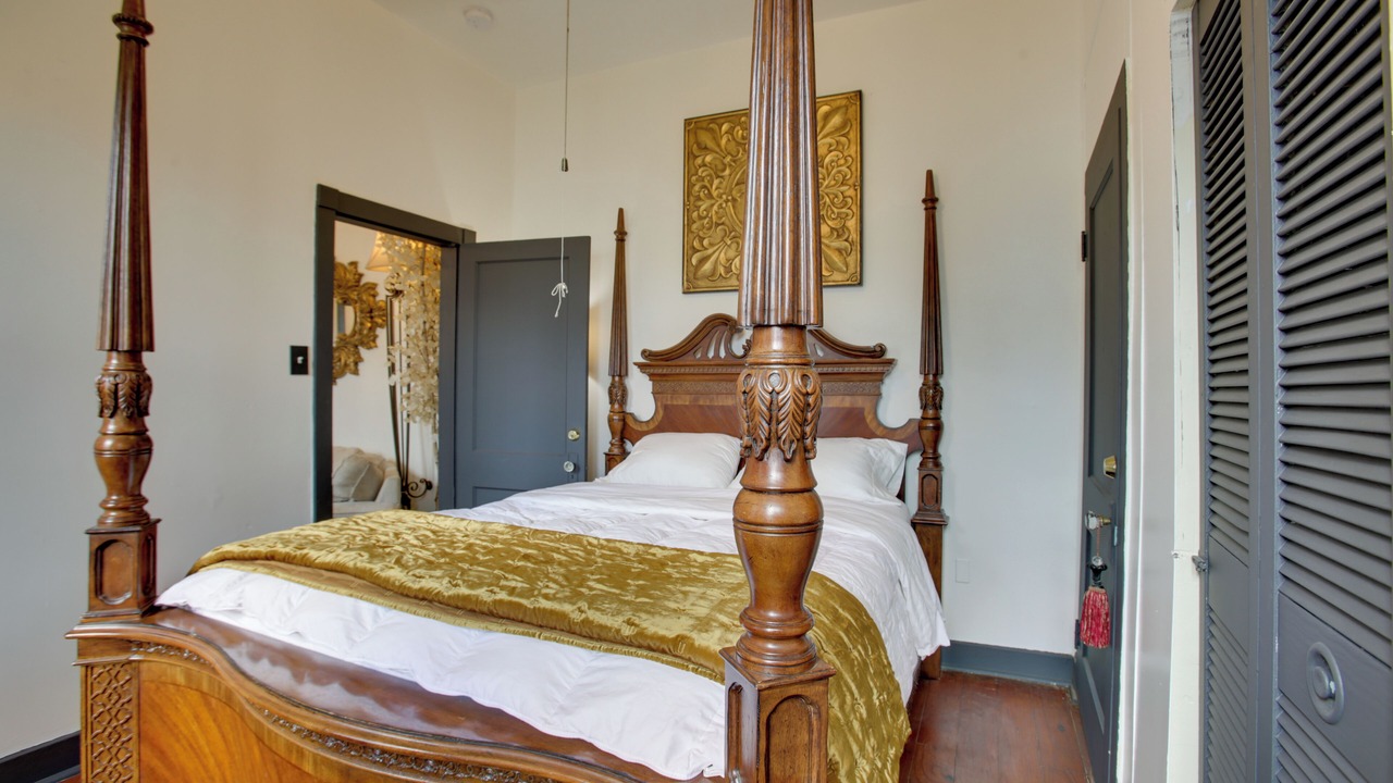 Photo of Bedroom in French Quarter