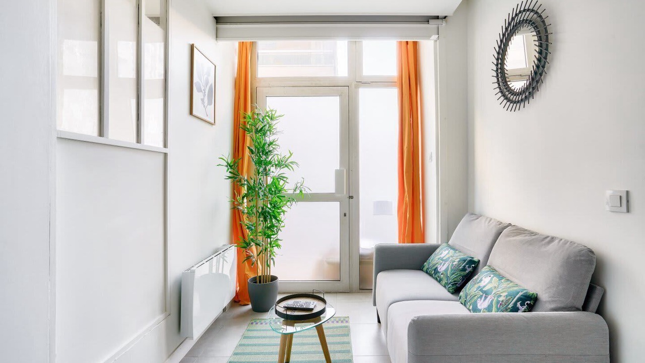 Photo of Livingroom in 15th Arrondissement