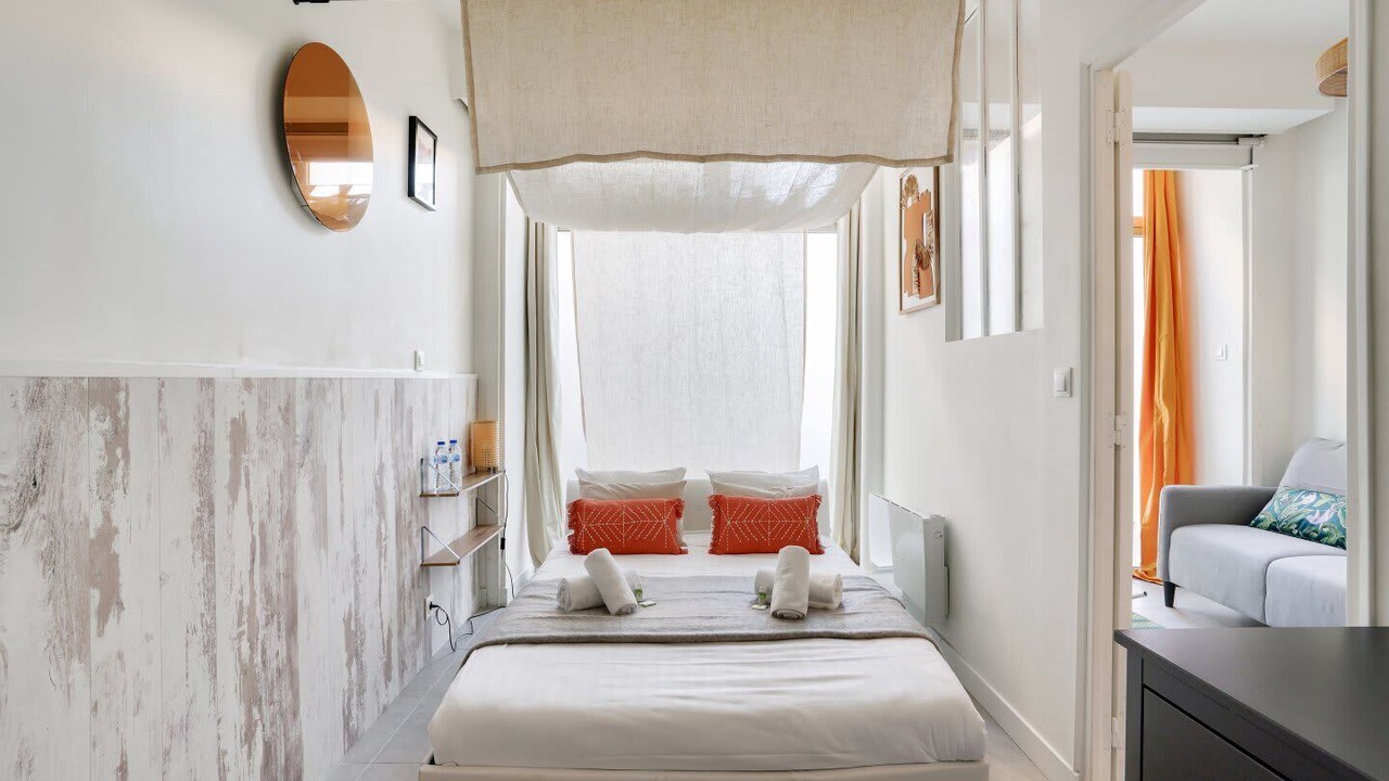 Photo of Bedroom in 15th Arrondissement