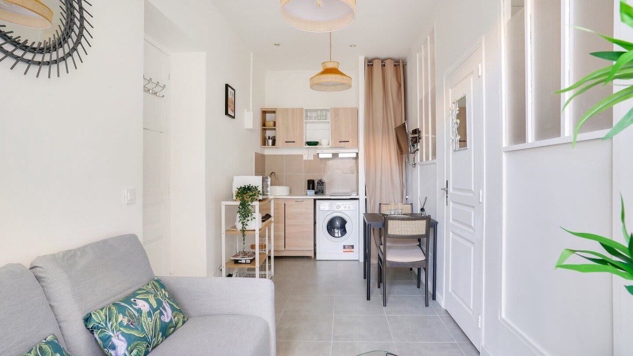 Photo of Livingroom in 15th Arrondissement