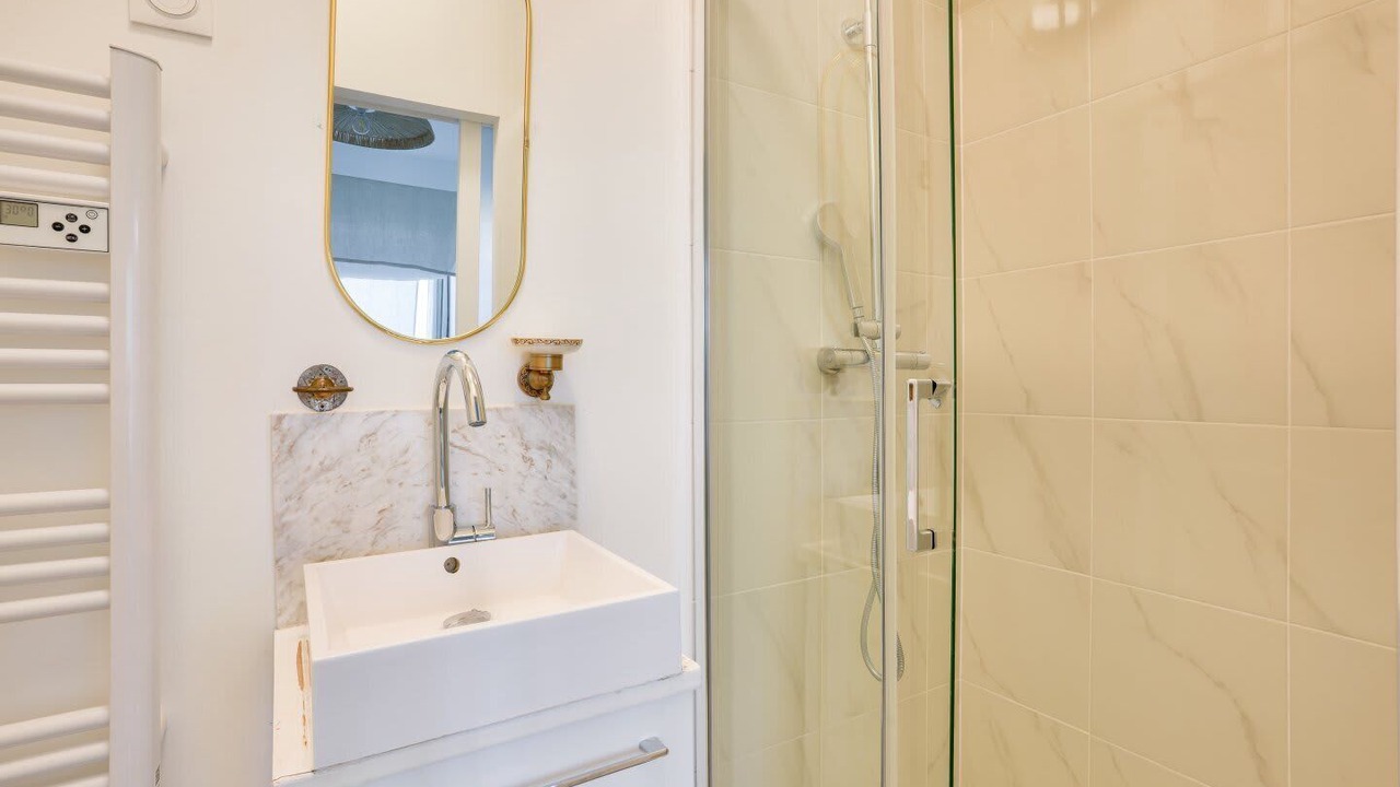 Photo of Bathroom in 15th Arrondissement