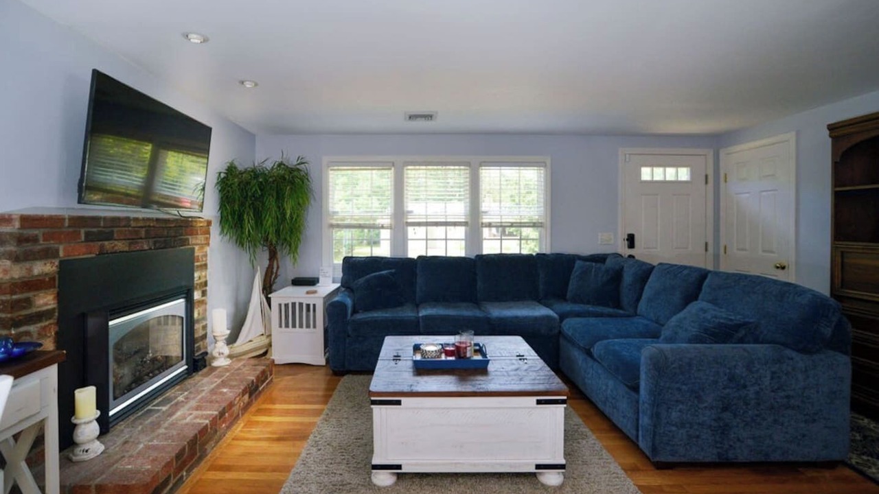 Photo of Livingroom in West Dennis