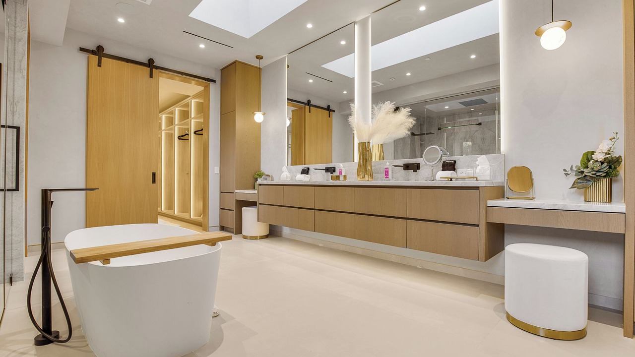 Photo of Bathroom in Beverly Hills