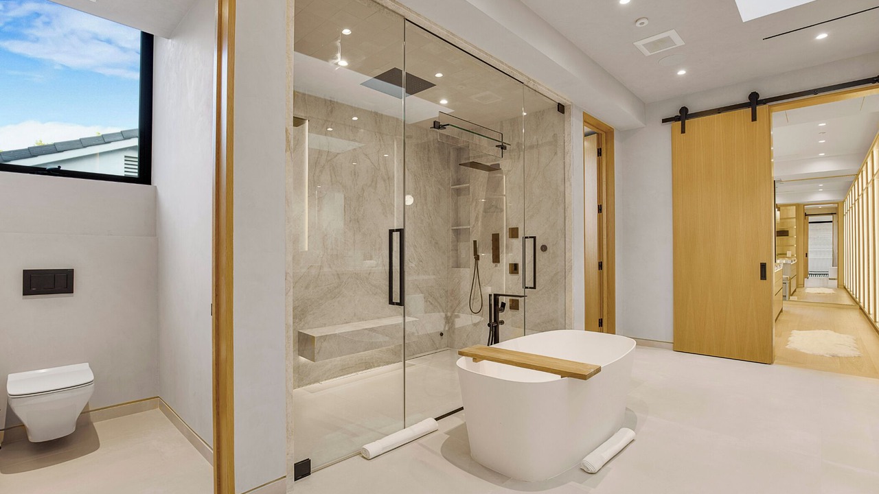 Photo of Bathroom in Beverly Hills
