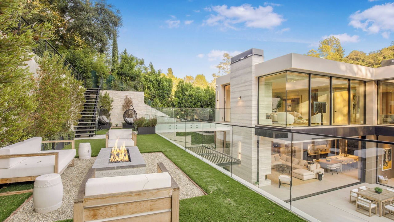Photo of Outdoor in Beverly Hills