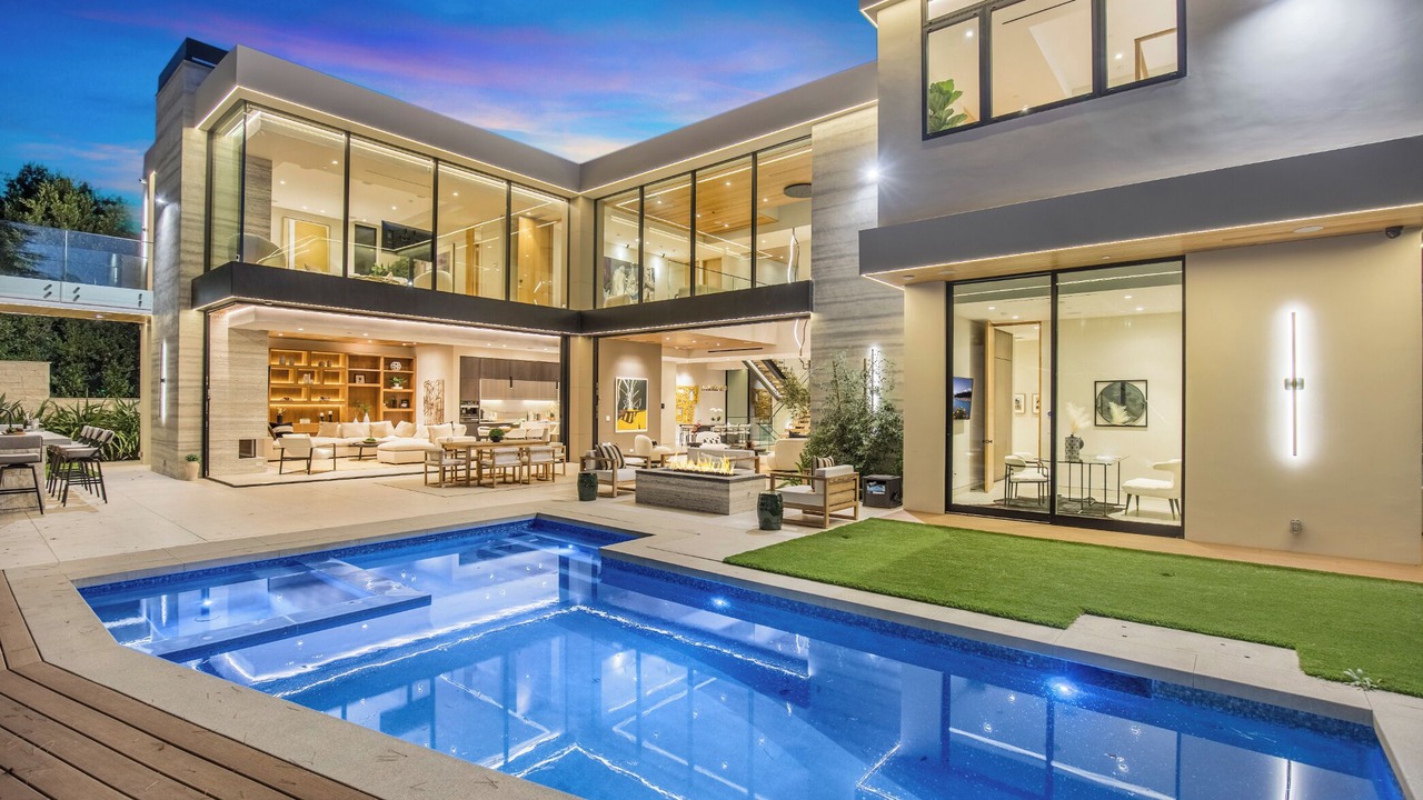 Photo of Outdoor in Beverly Hills