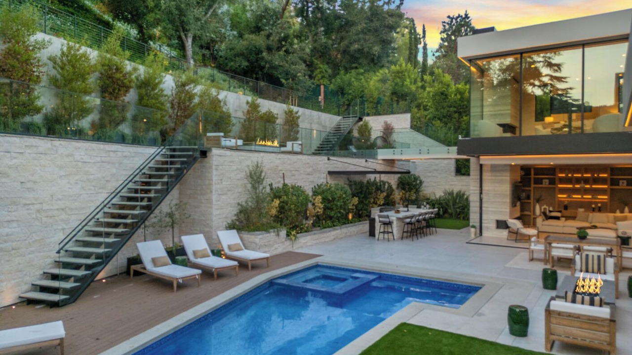 Photo of Outdoor in Beverly Hills