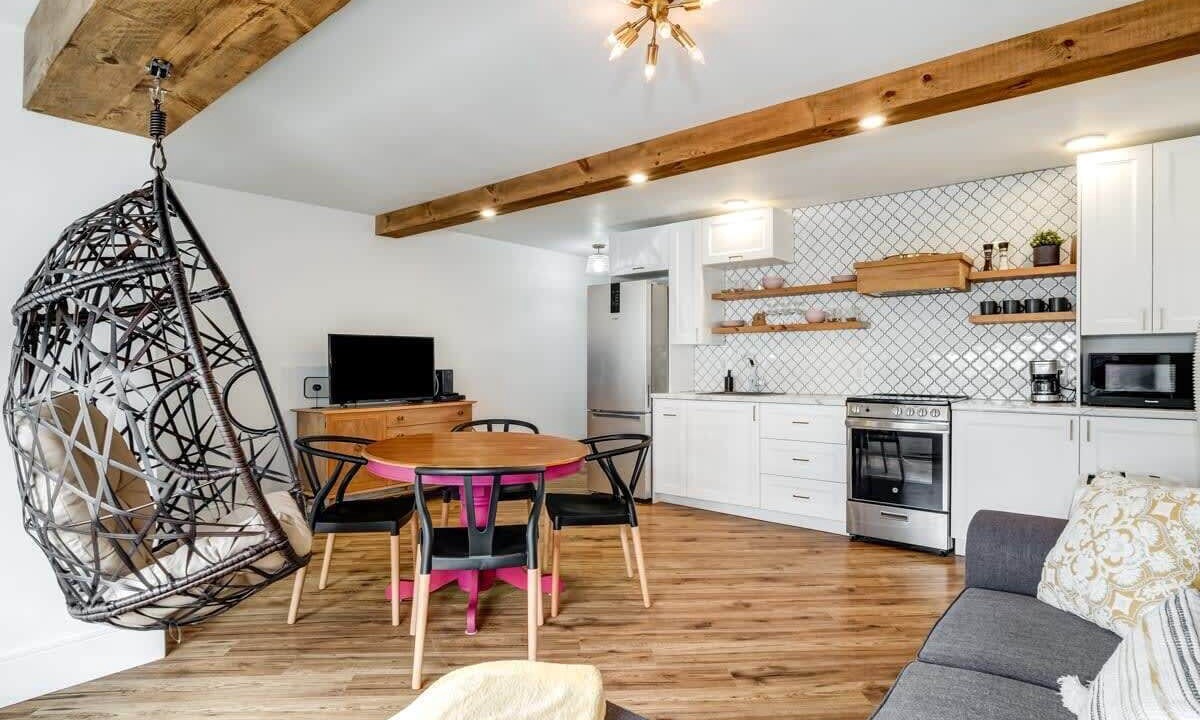 Photo of Livingroom in Prince Edward