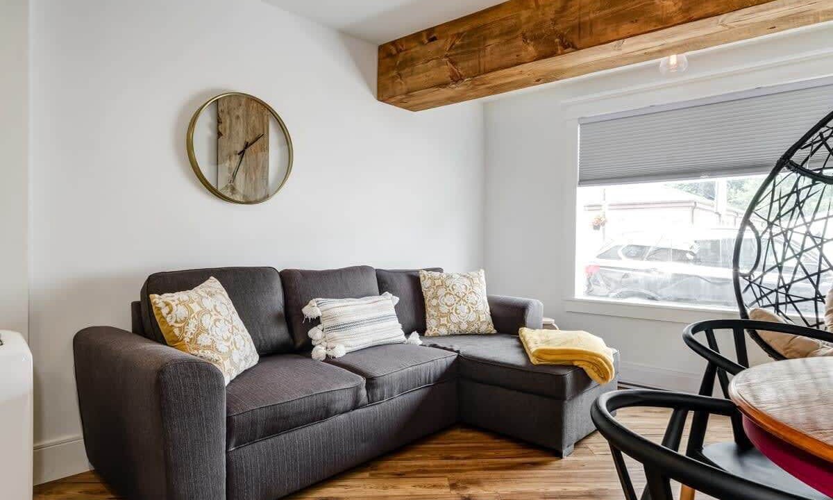 Photo of Livingroom in Prince Edward