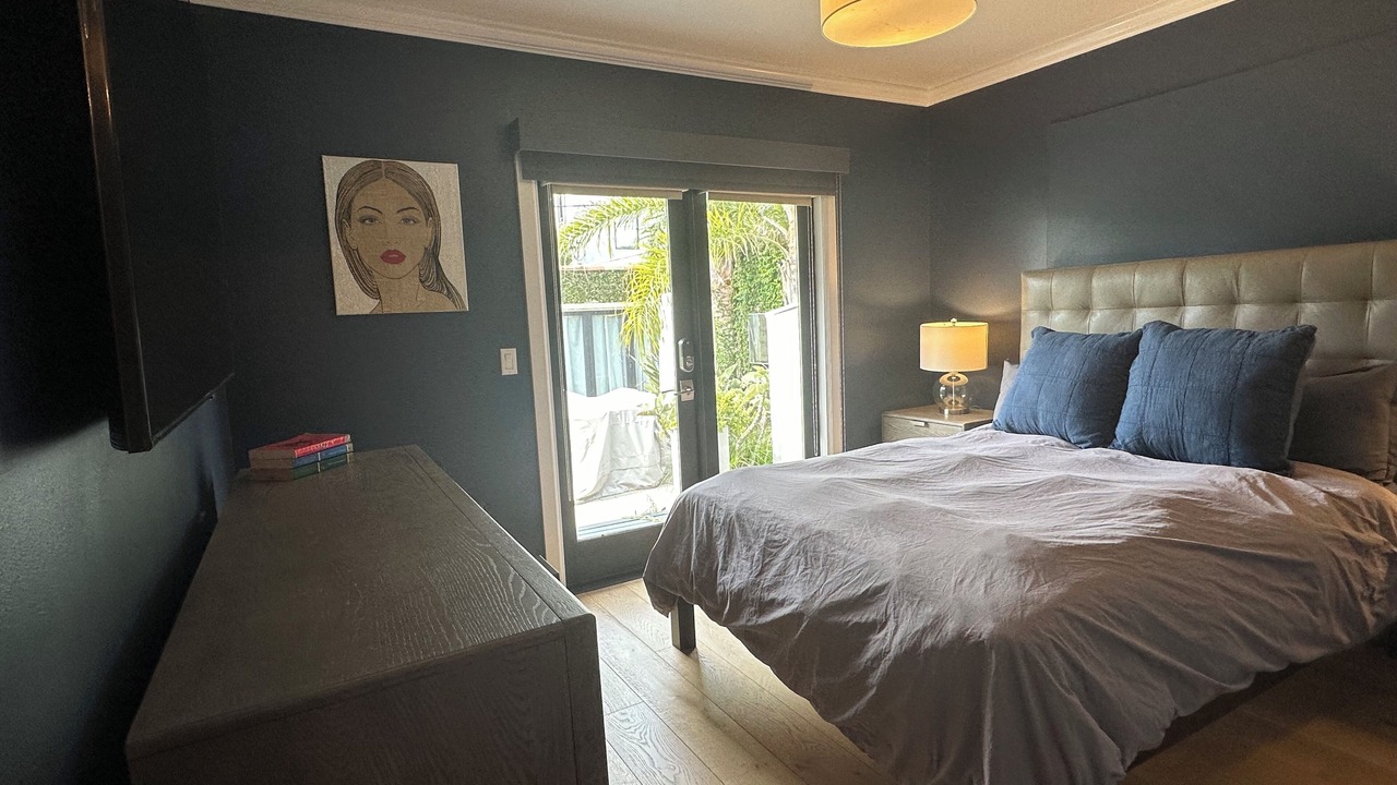 Photo of Bedroom in Beverly Grove