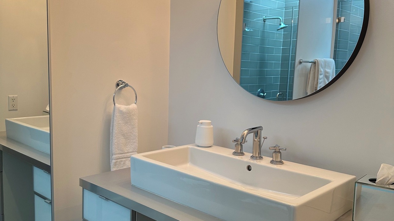 Photo of Bathroom in Beverly Grove