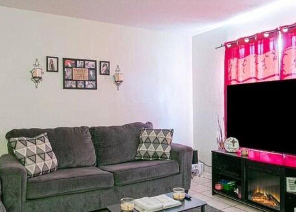 Photo of Livingroom in Pascagoula