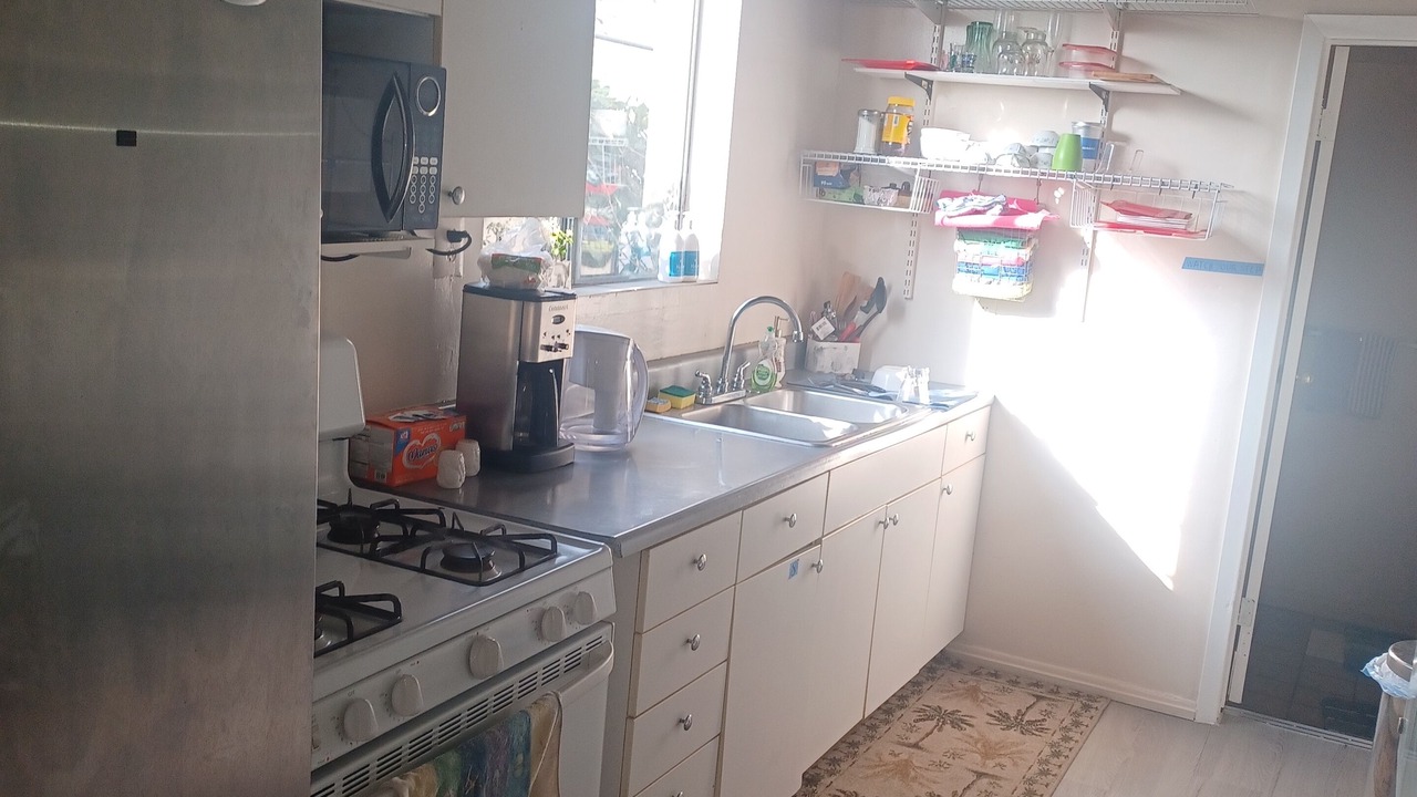 Photo of Kitchen in Lomita