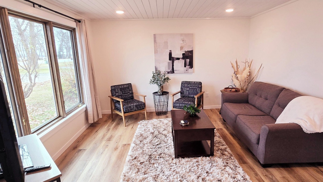 Photo of Livingroom in Detroit Lakes