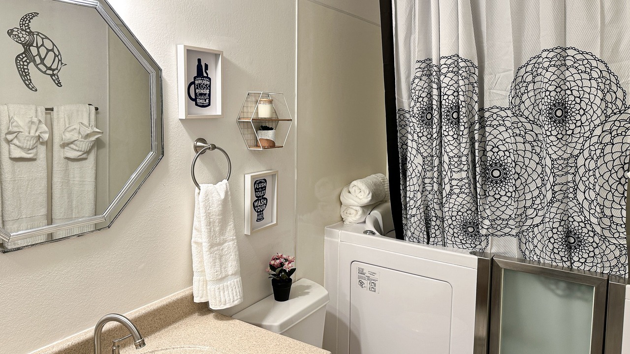Photo of Bathroom in Ventura