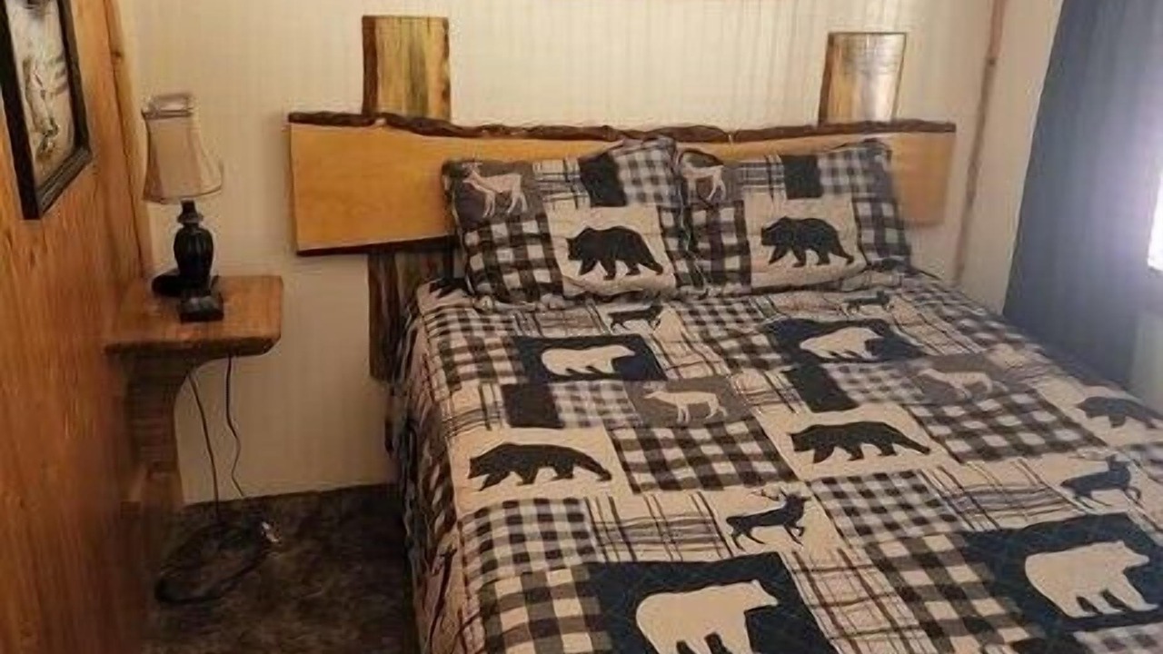 Photo of Bedroom in Hill City