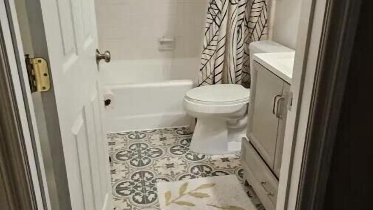Photo of Bathroom in Ventura