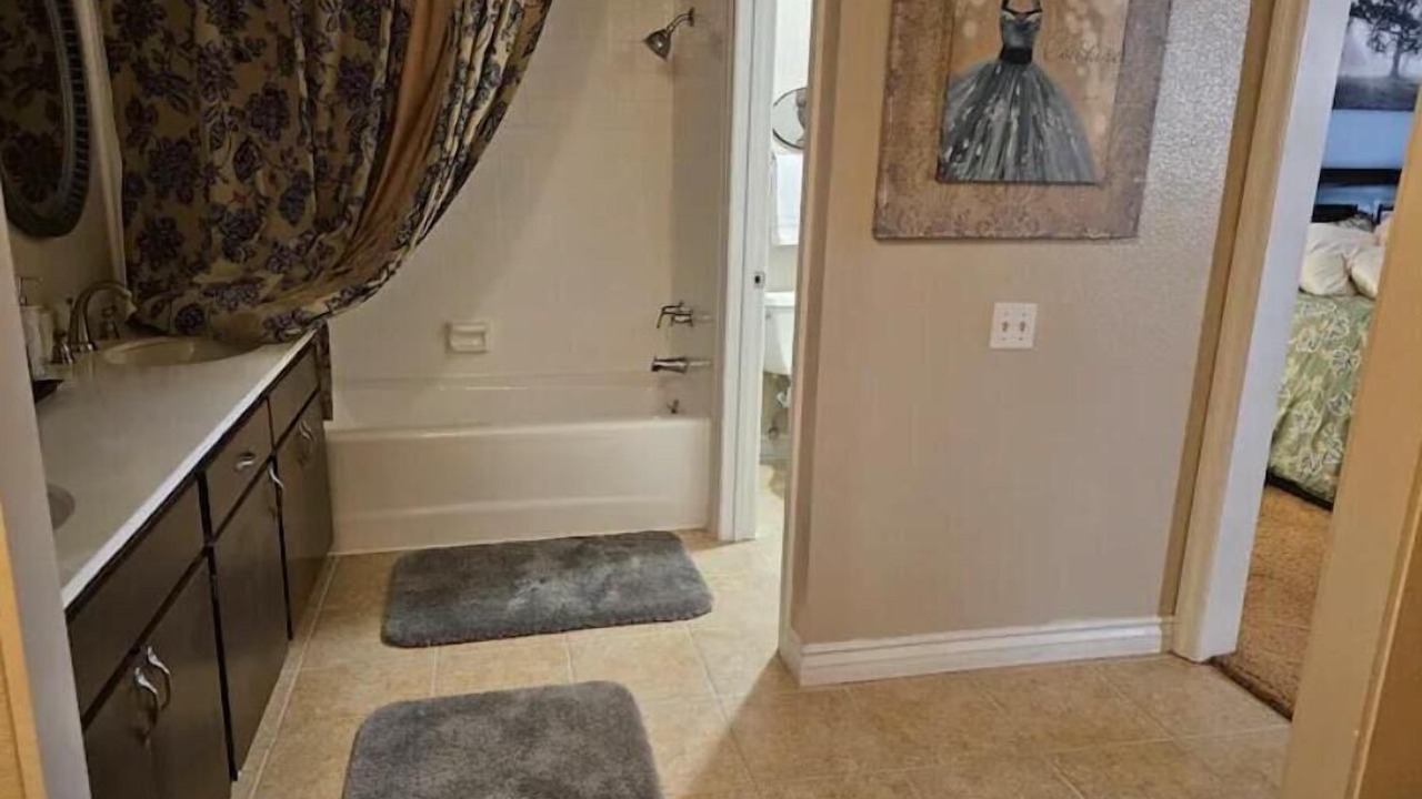 Photo of Bathroom in Ventura
