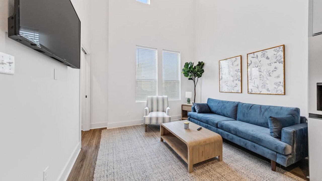 Photo of Livingroom in Lafayette