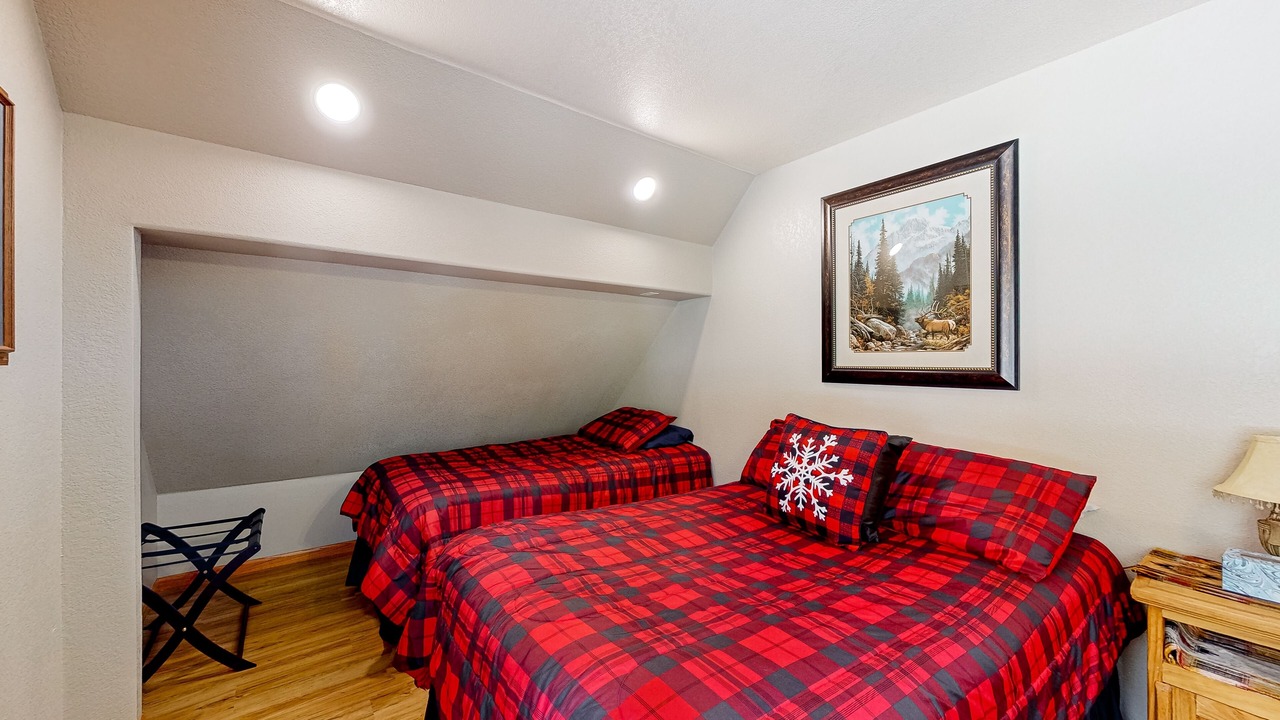 Photo of Bedroom in Lead