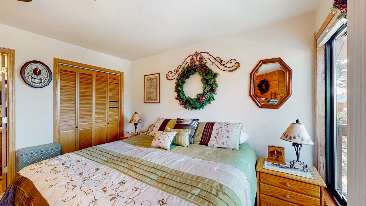 Photo of Bedroom in Lead
