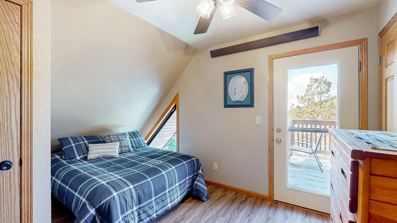 Photo of Bedroom in Lead
