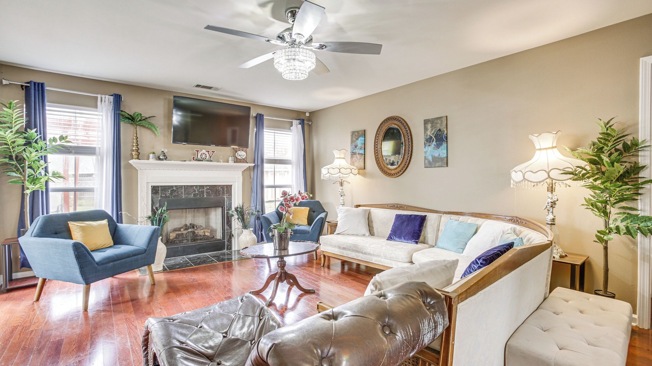 Photo of Livingroom in Denham Springs