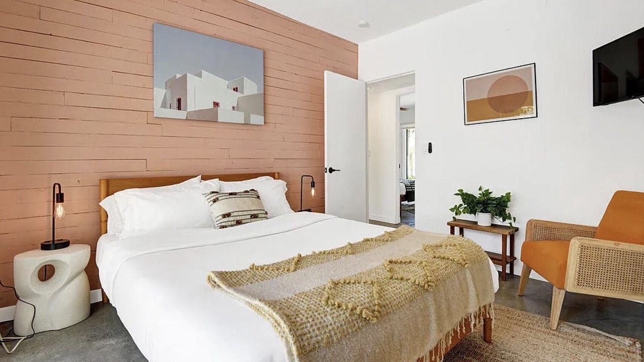 Photo of Bedroom in Racquet Club West
