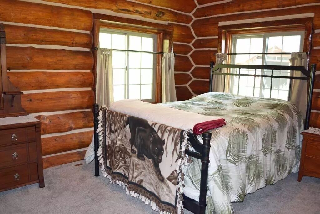 Photo of Bedroom in Custer