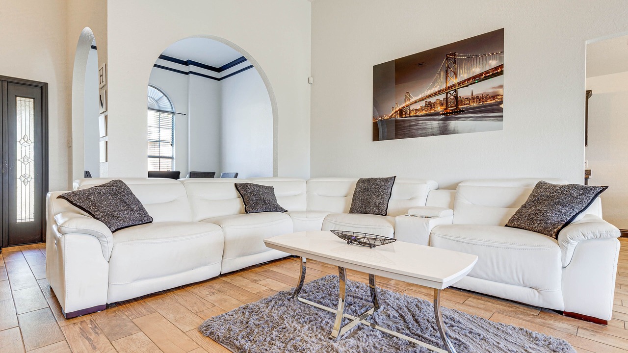 Photo of Livingroom in Ocean Springs