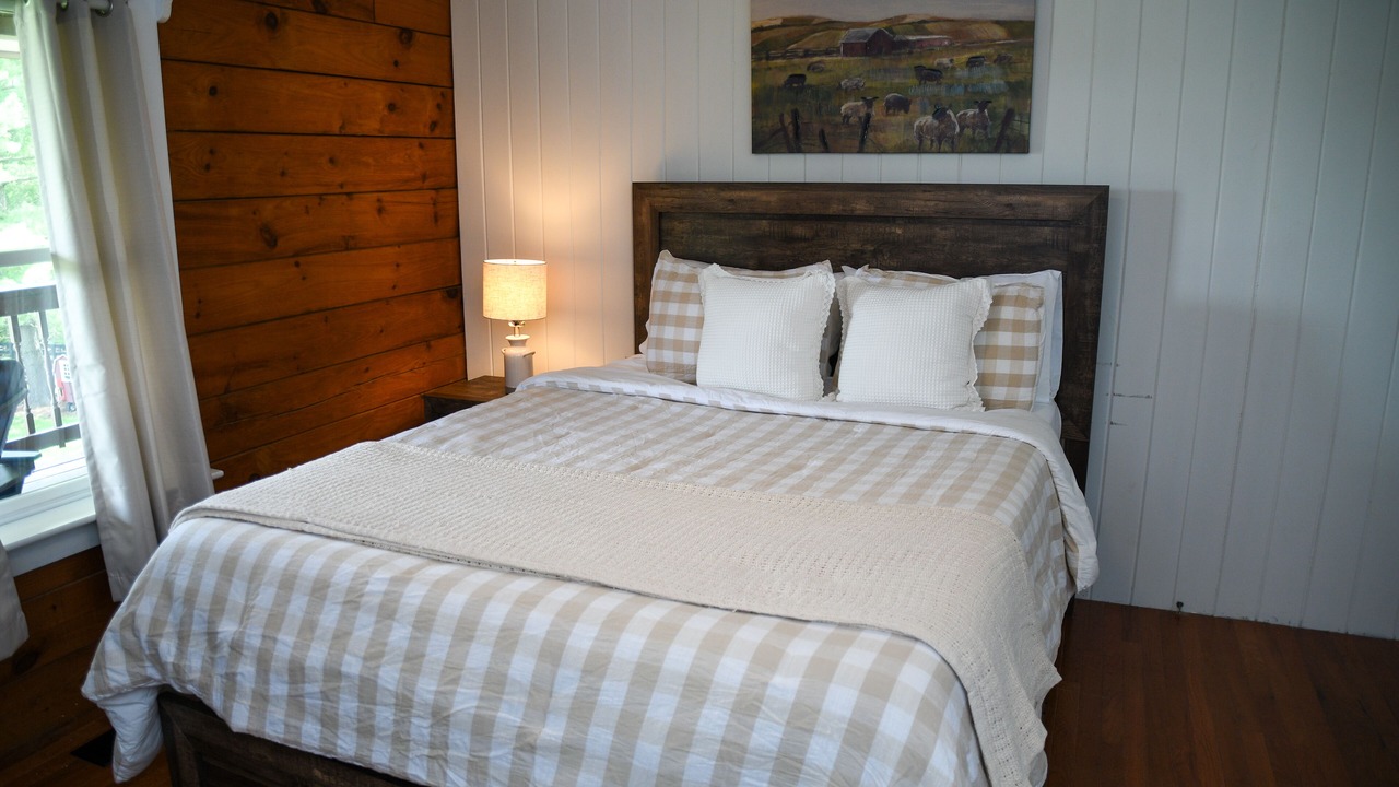 Photo of Bedroom in Round Hill