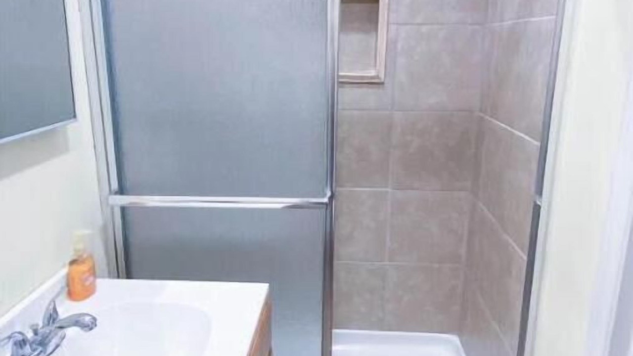 Photo of Bathroom in Thousand Oaks