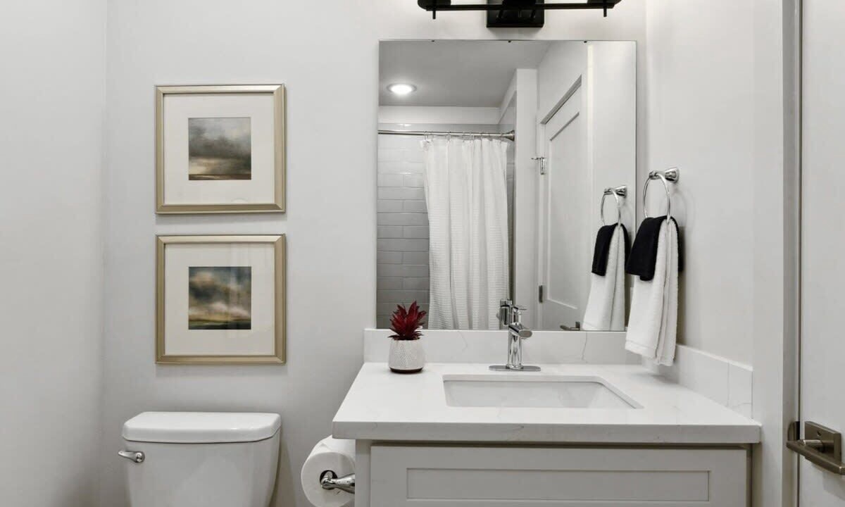 Photo of Bathroom in Bay St Louis