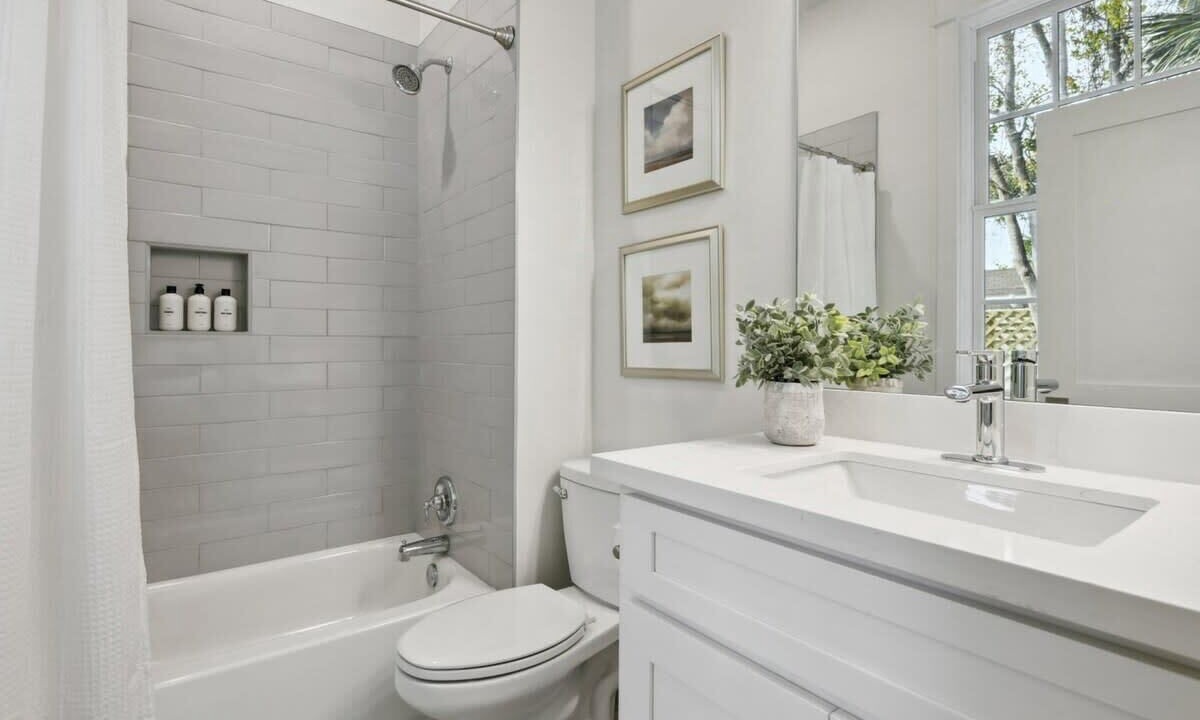 Photo of Bathroom in Bay St Louis